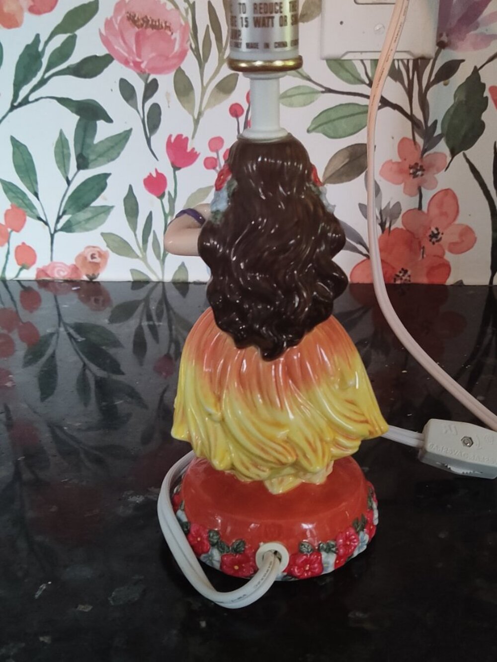 Vintage Aloha Roxy Lamp - Picture 3 of 4